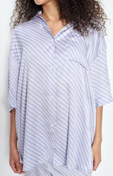 Loose shirt