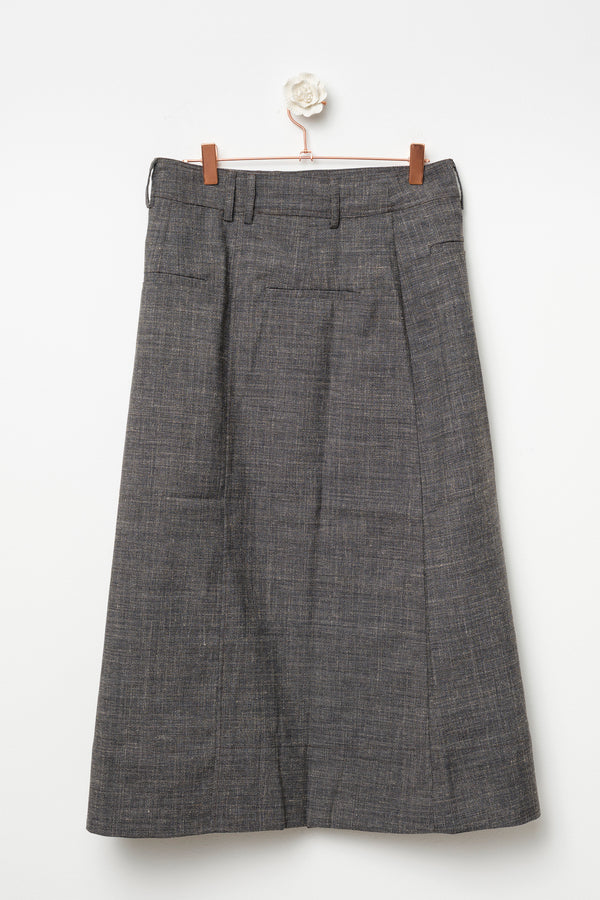 wide fold skirt