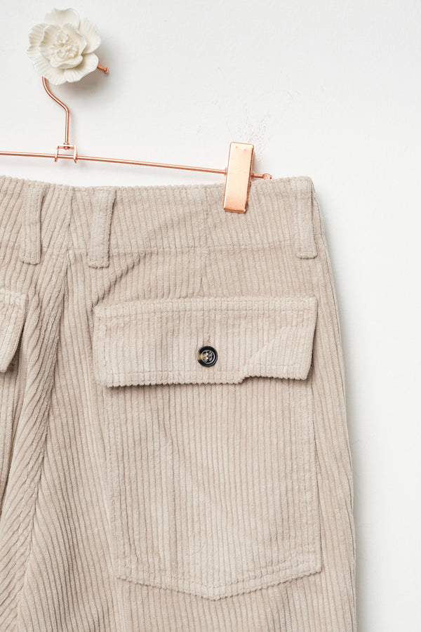 pantalone a coste con risvolto