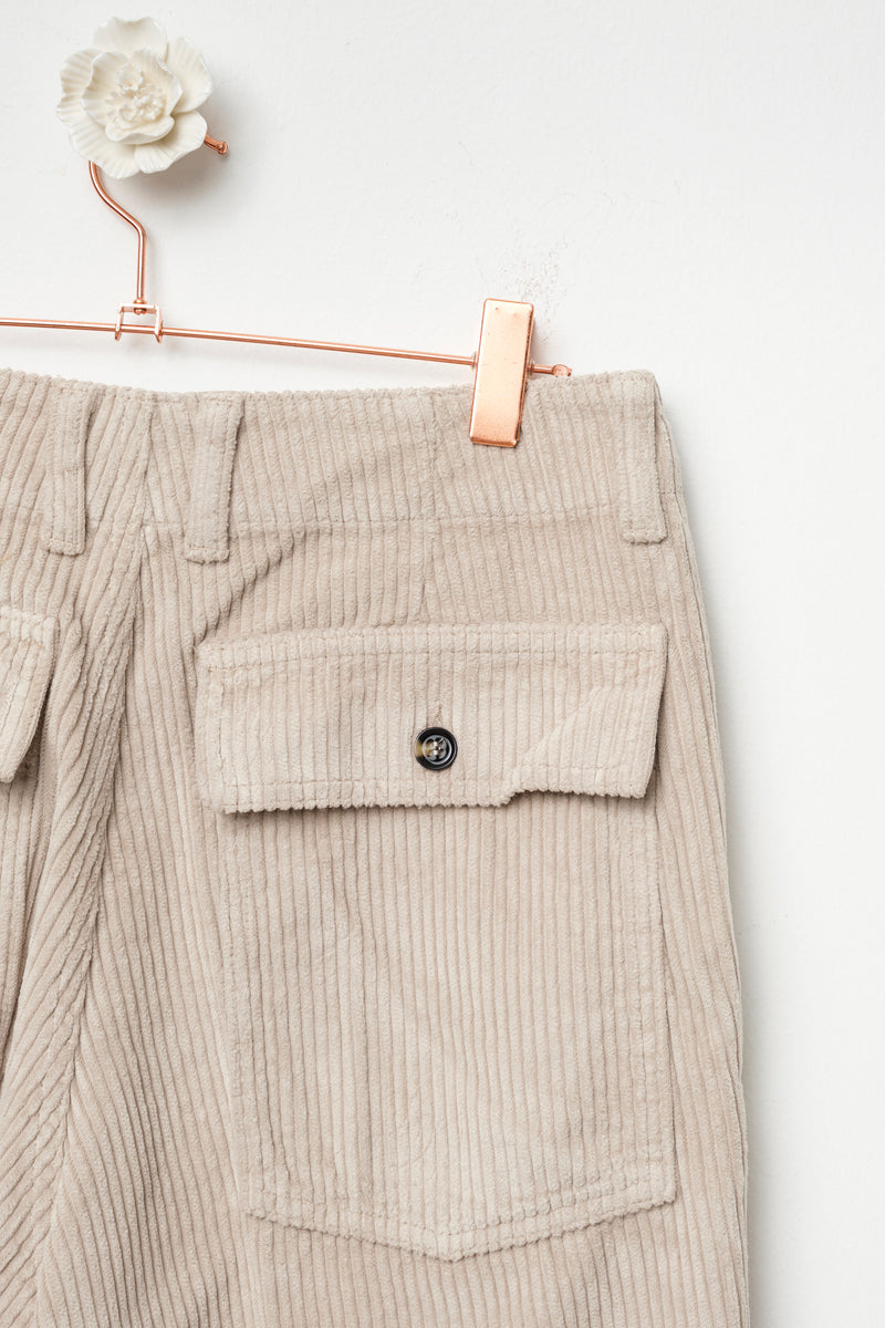 pantalone a coste con risvolto