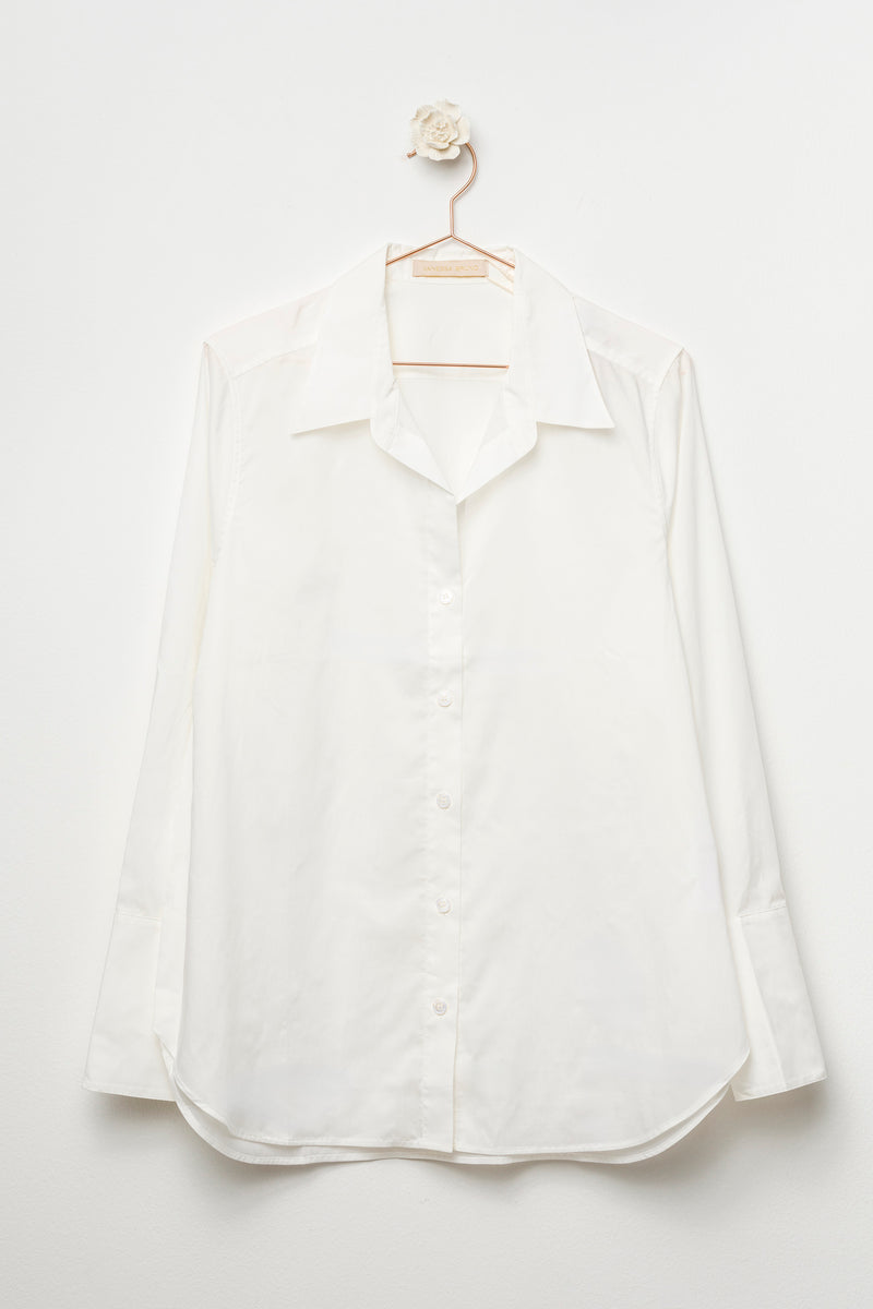 Camicia over ecru