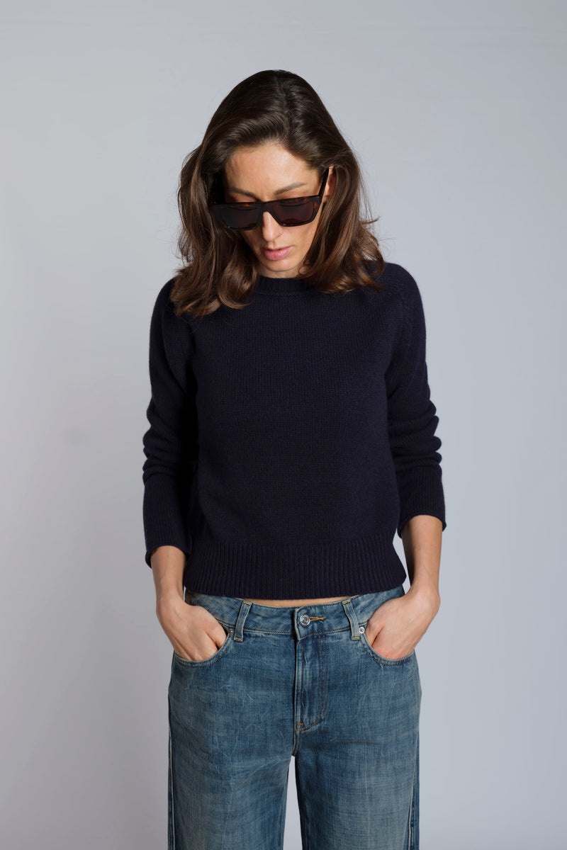TUNIA | SLIM CREW NECK