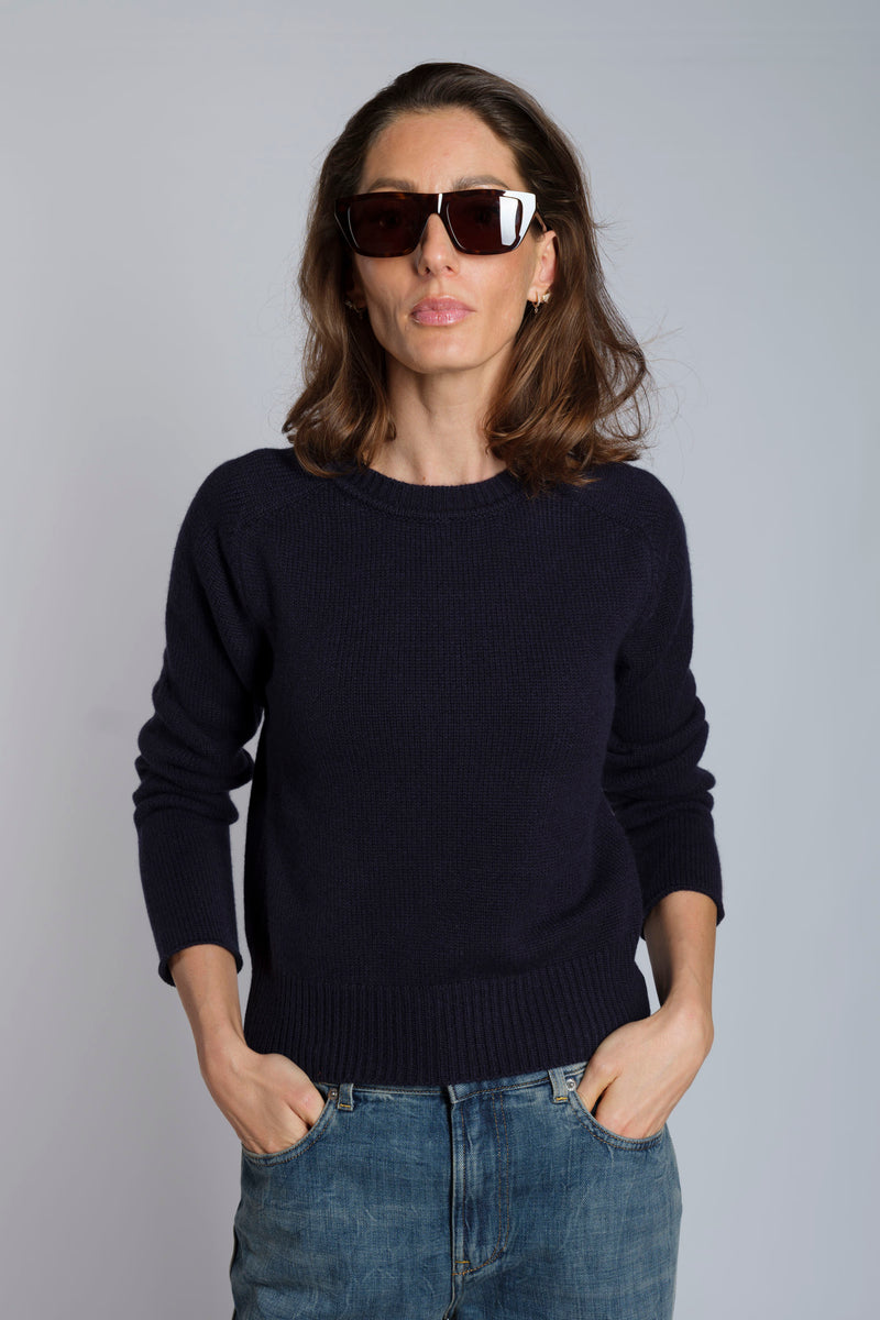TUNIA | SLIM CREW NECK