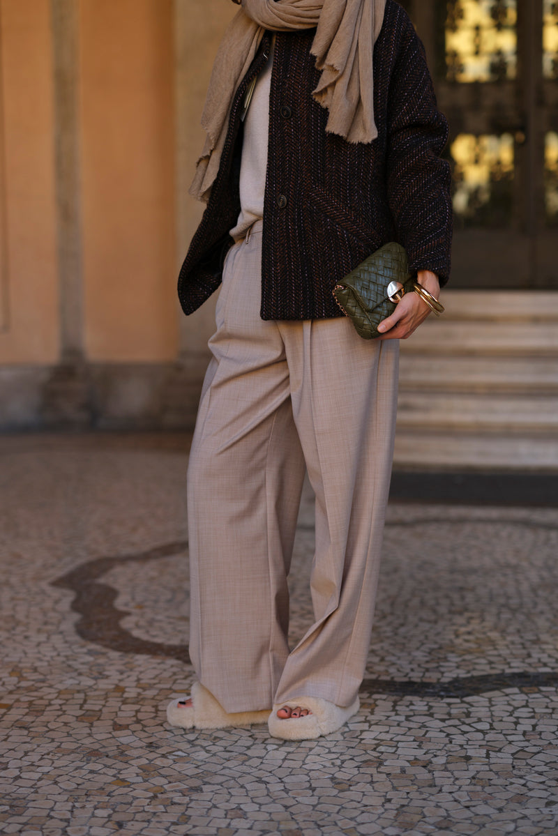 pantalone lungo in fresco di lana