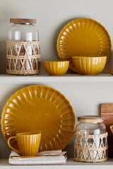YELLOW PLATE