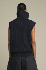 CARDIGAN SENZA MANICHE IN LANA