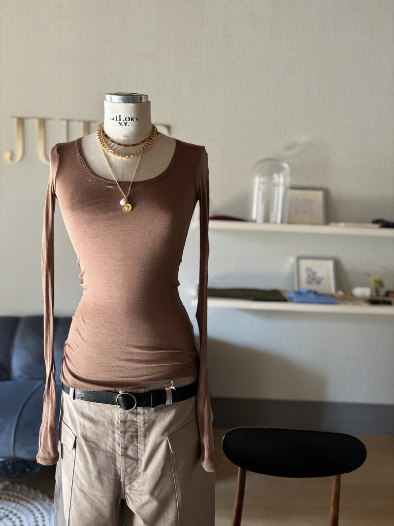 Round-neck cotton shirt