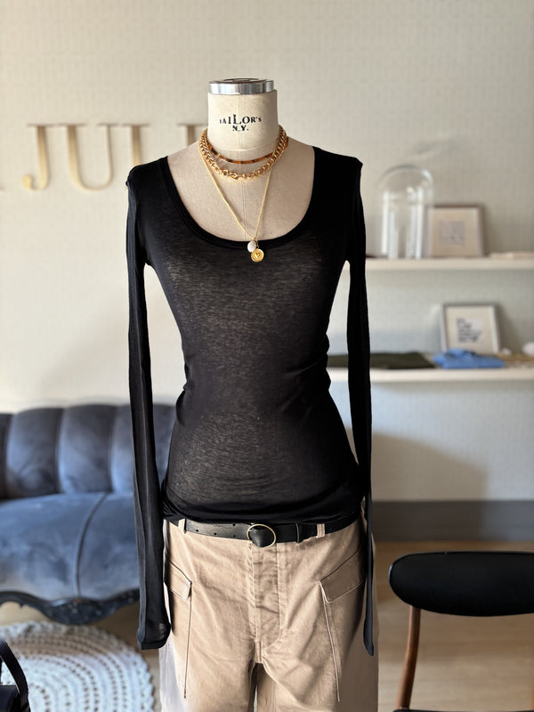 Round-neck cotton shirt