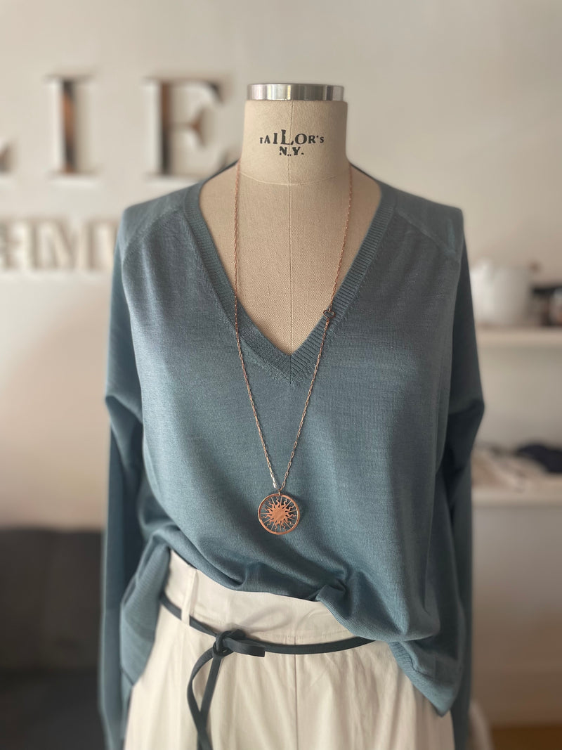 Oversize v neck sweater